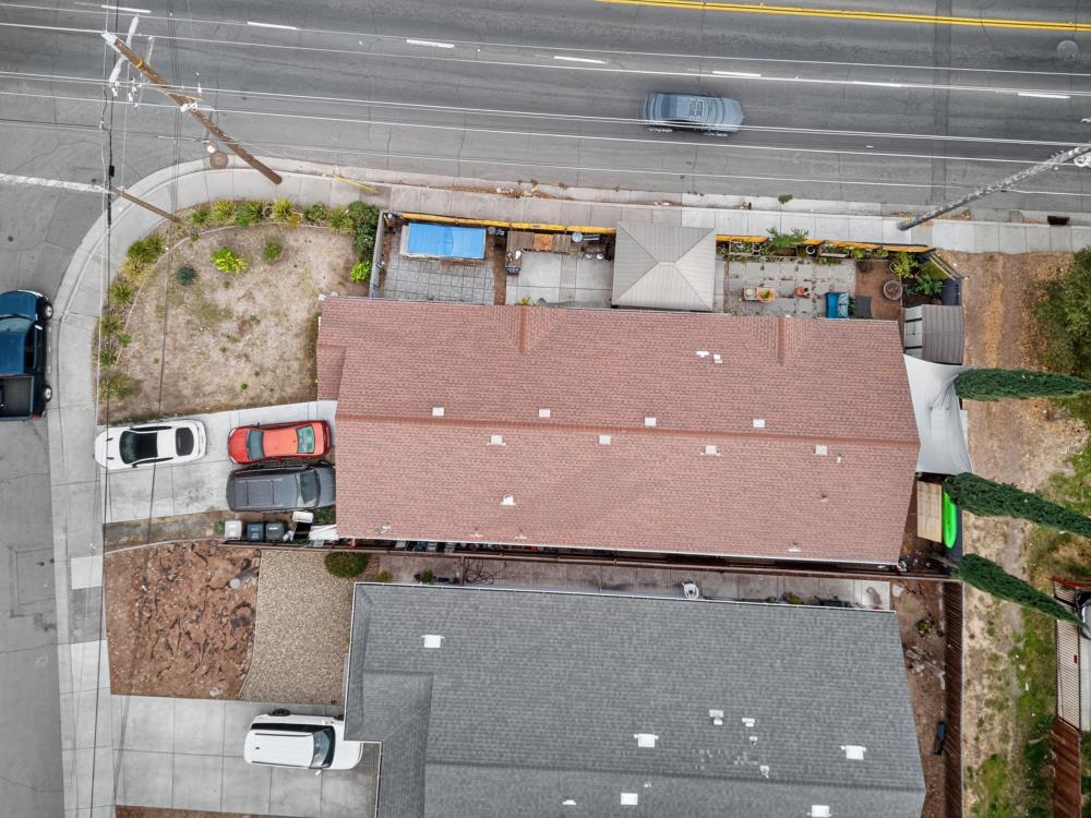 824 Carmelita Avenue