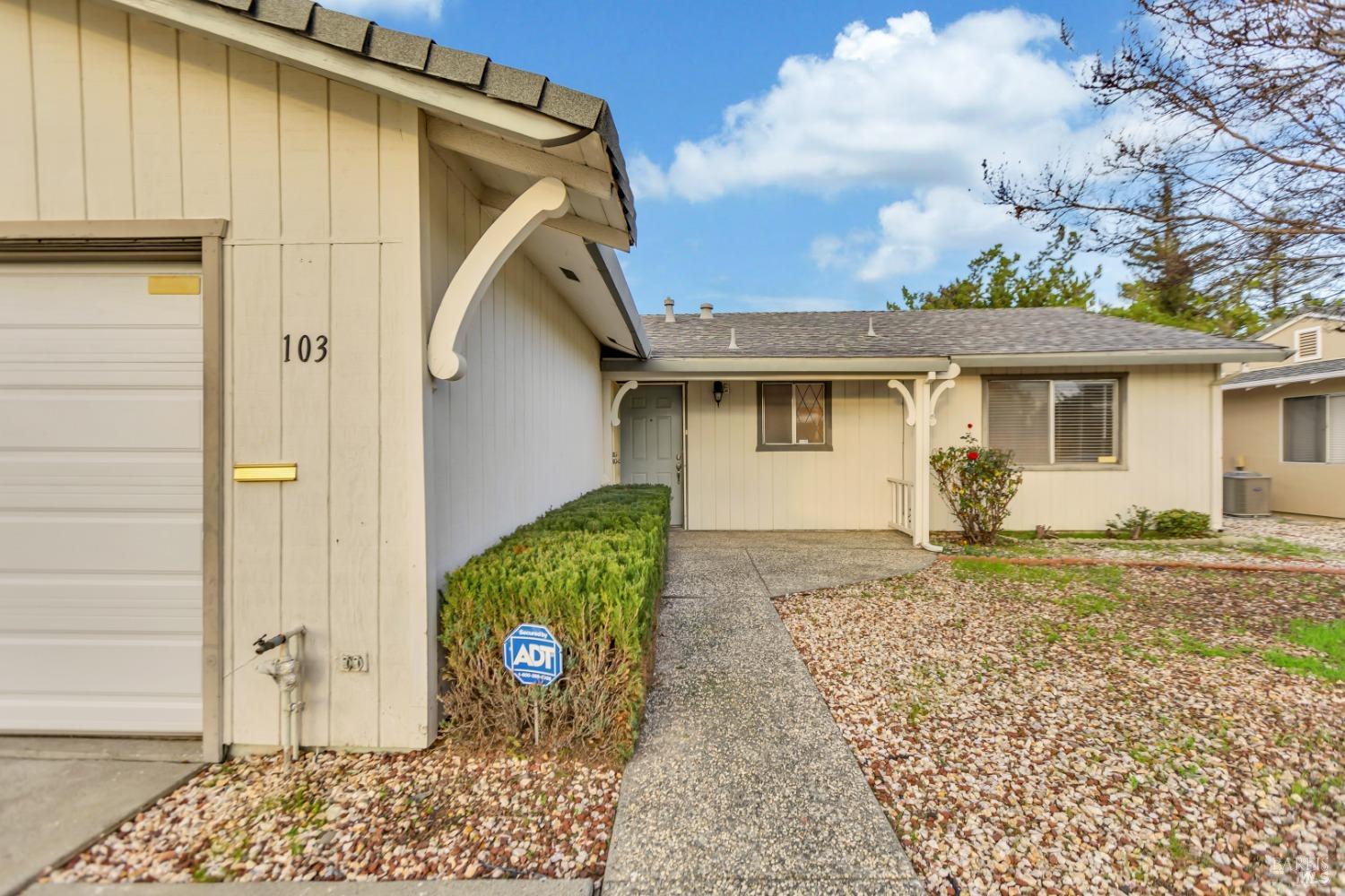 103 Isle Royale Circle