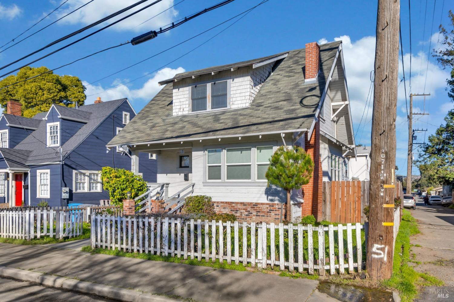 1218 El Dorado Street