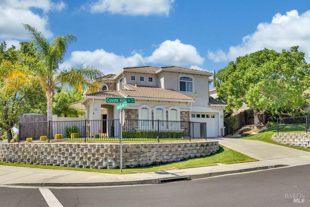 542 Coyote Hills Court