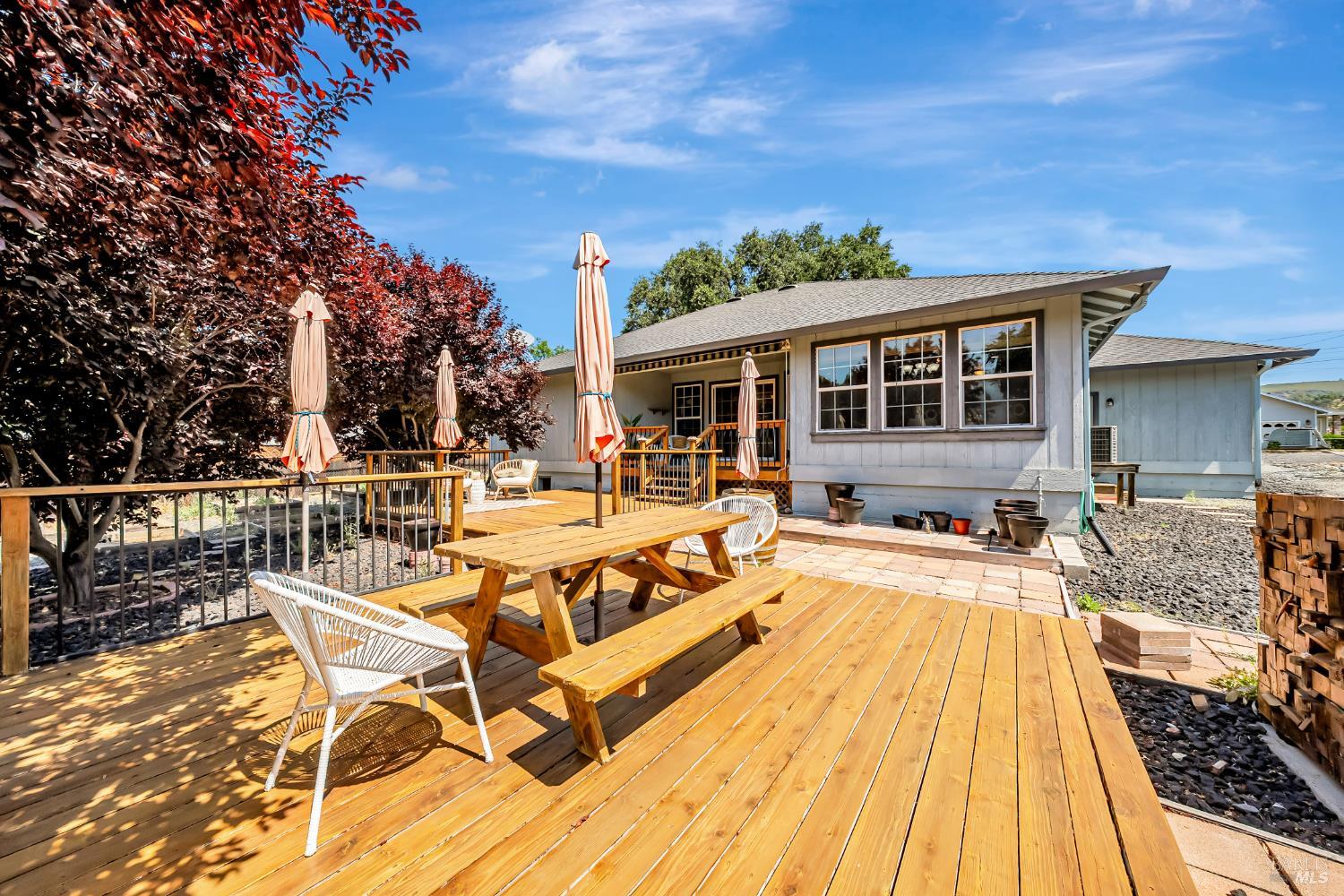 19527 Mountain Meadow S