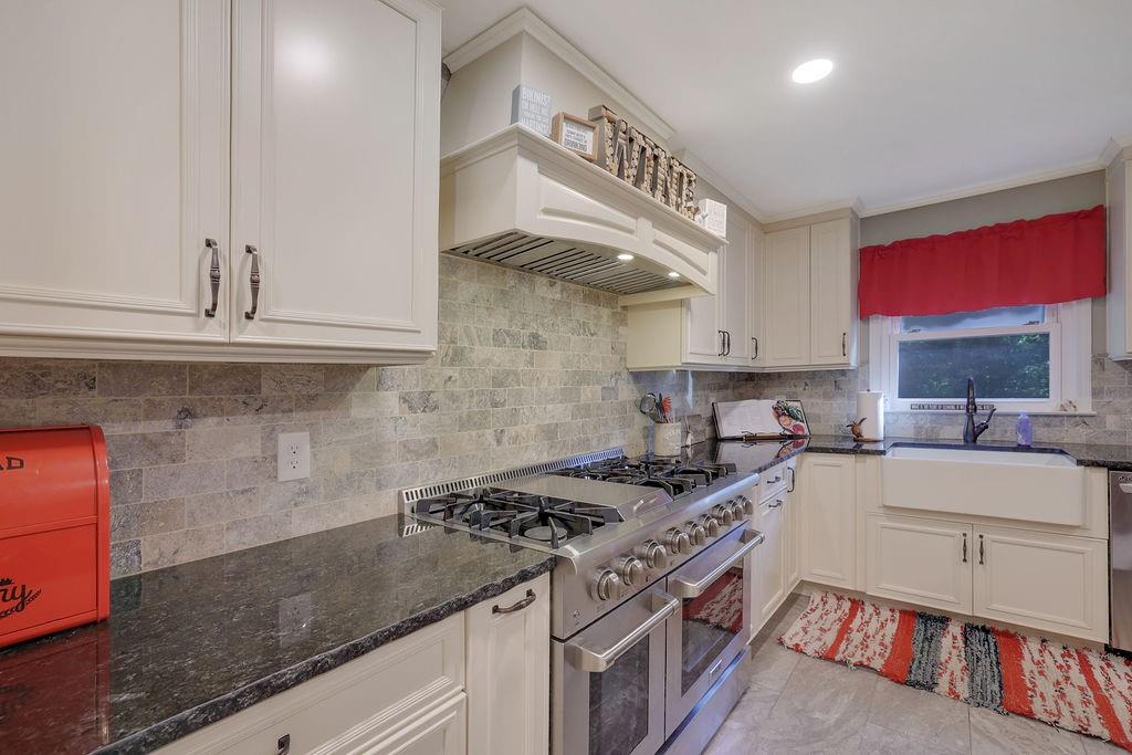 205 Hunters Mill Lane