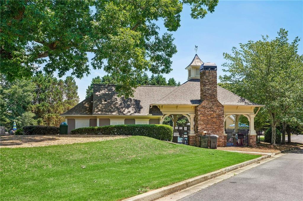6815 Grand Magnolia Drive