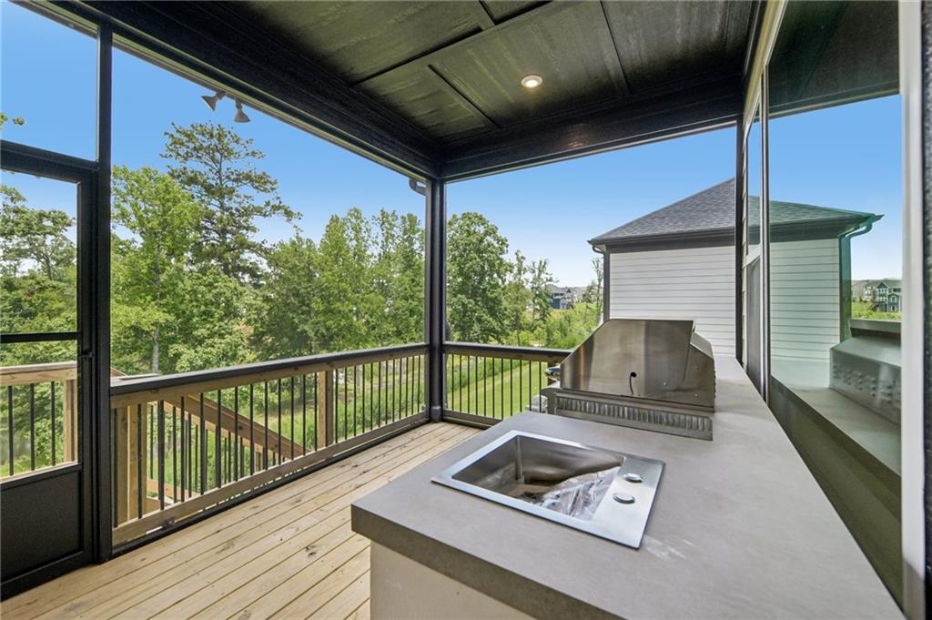 152 Clear Lake Parkway