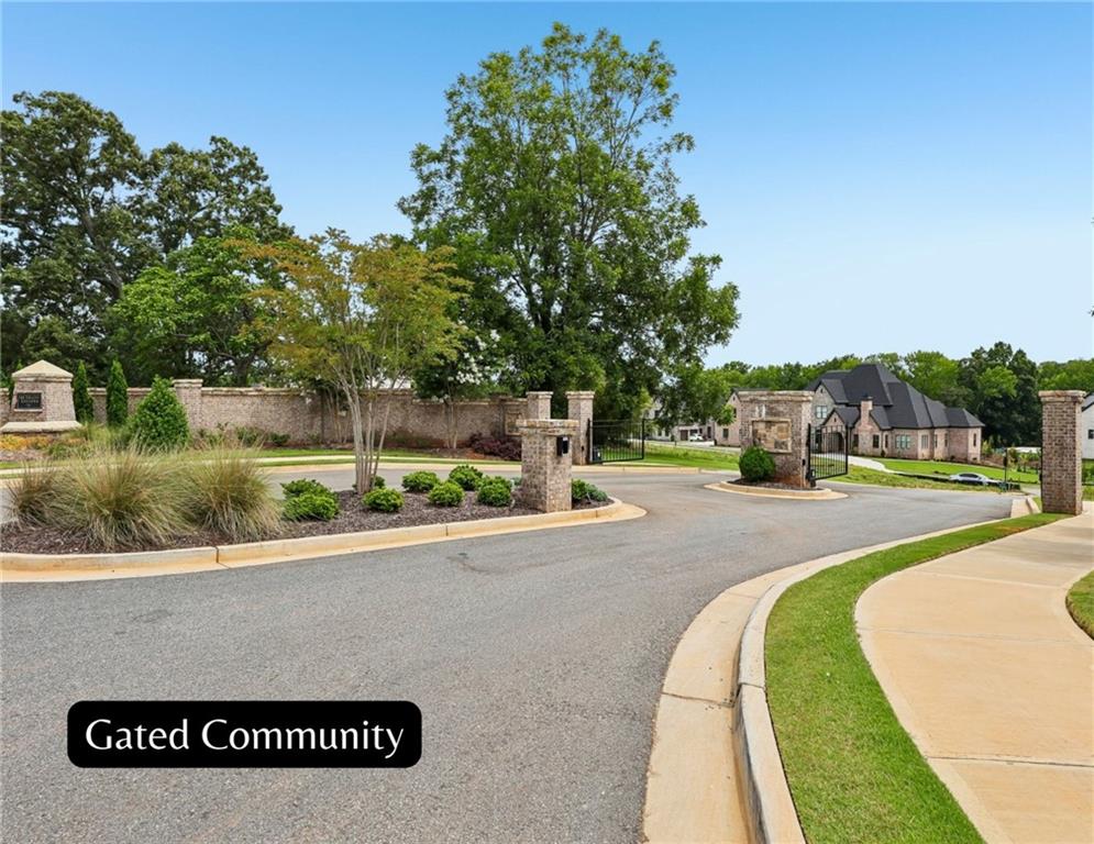 6222 Bridgewood Dr