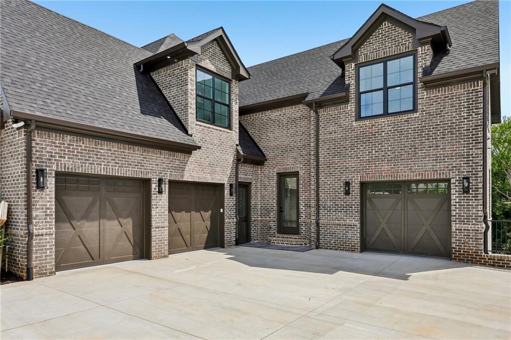 6222 Bridgewood Dr