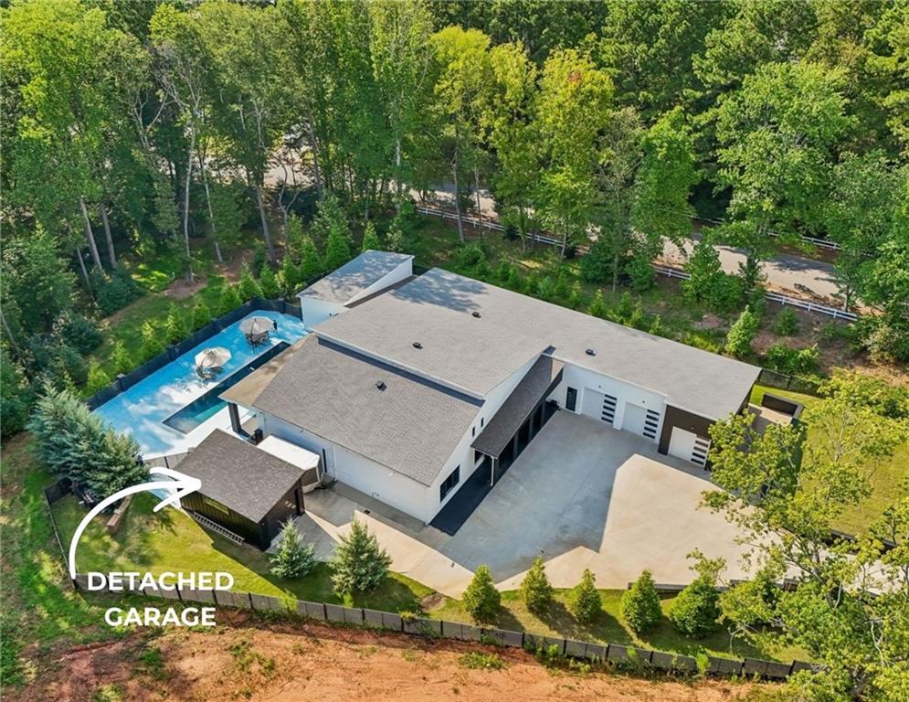 3240 Smithtown Rd