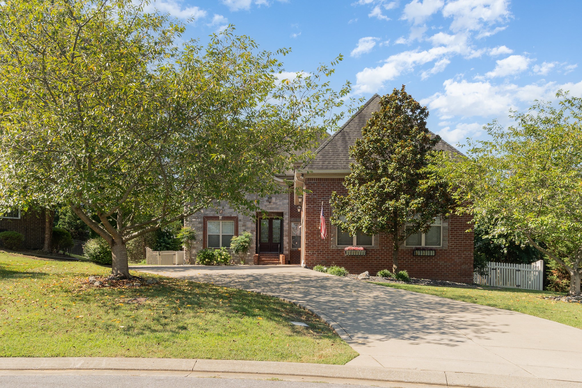 434 Creekview Dr