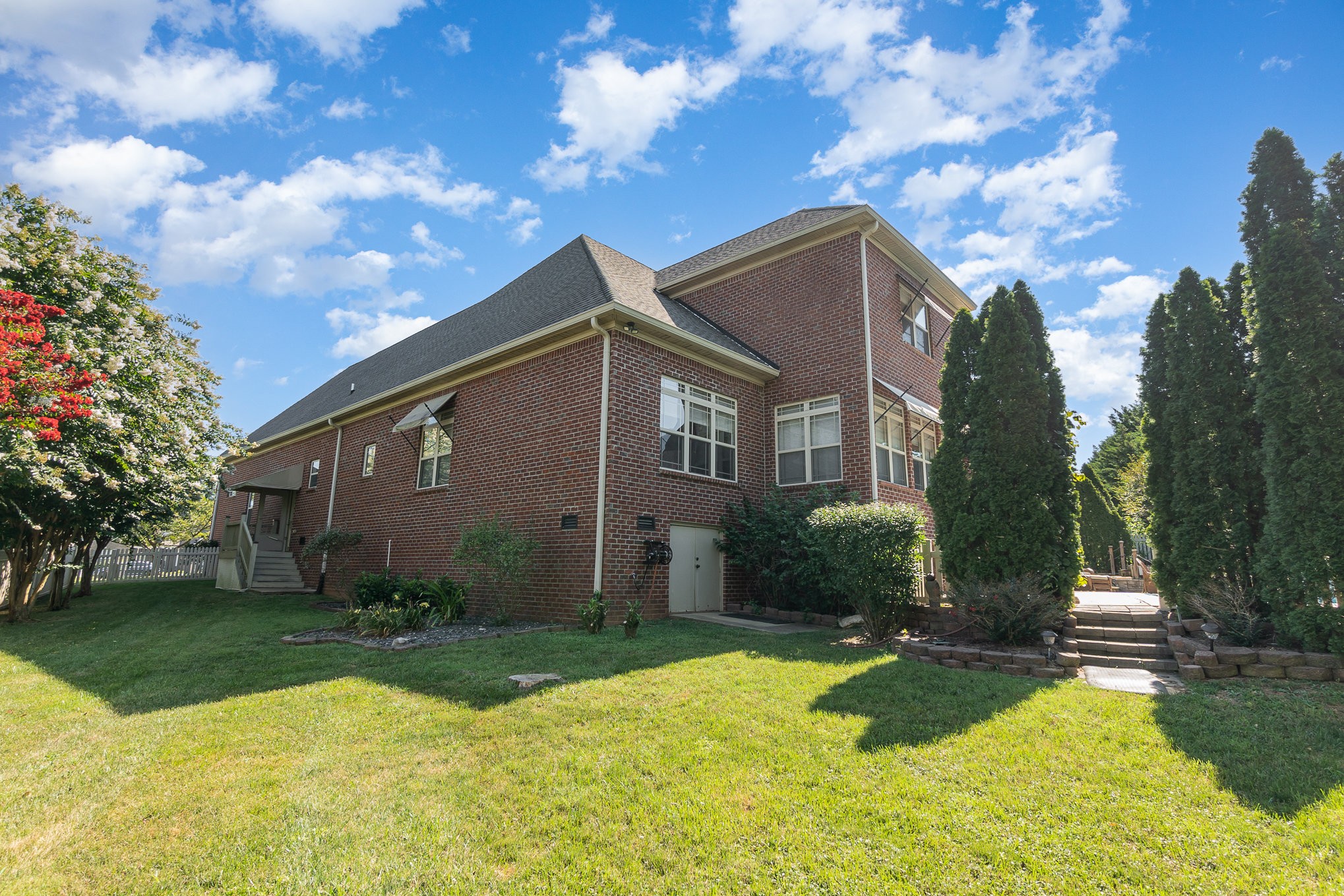 434 Creekview Dr