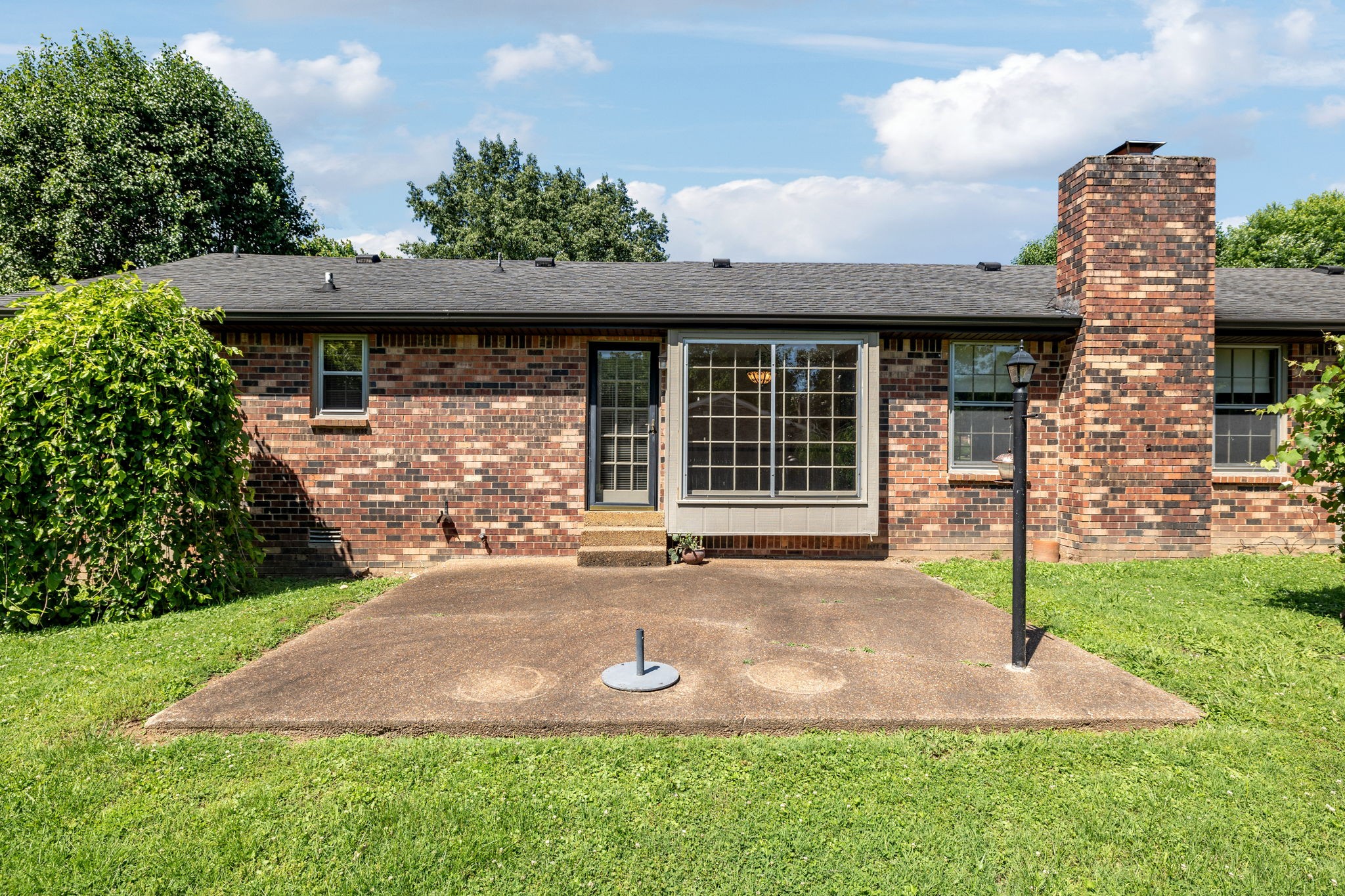 507 Hitt Ln
