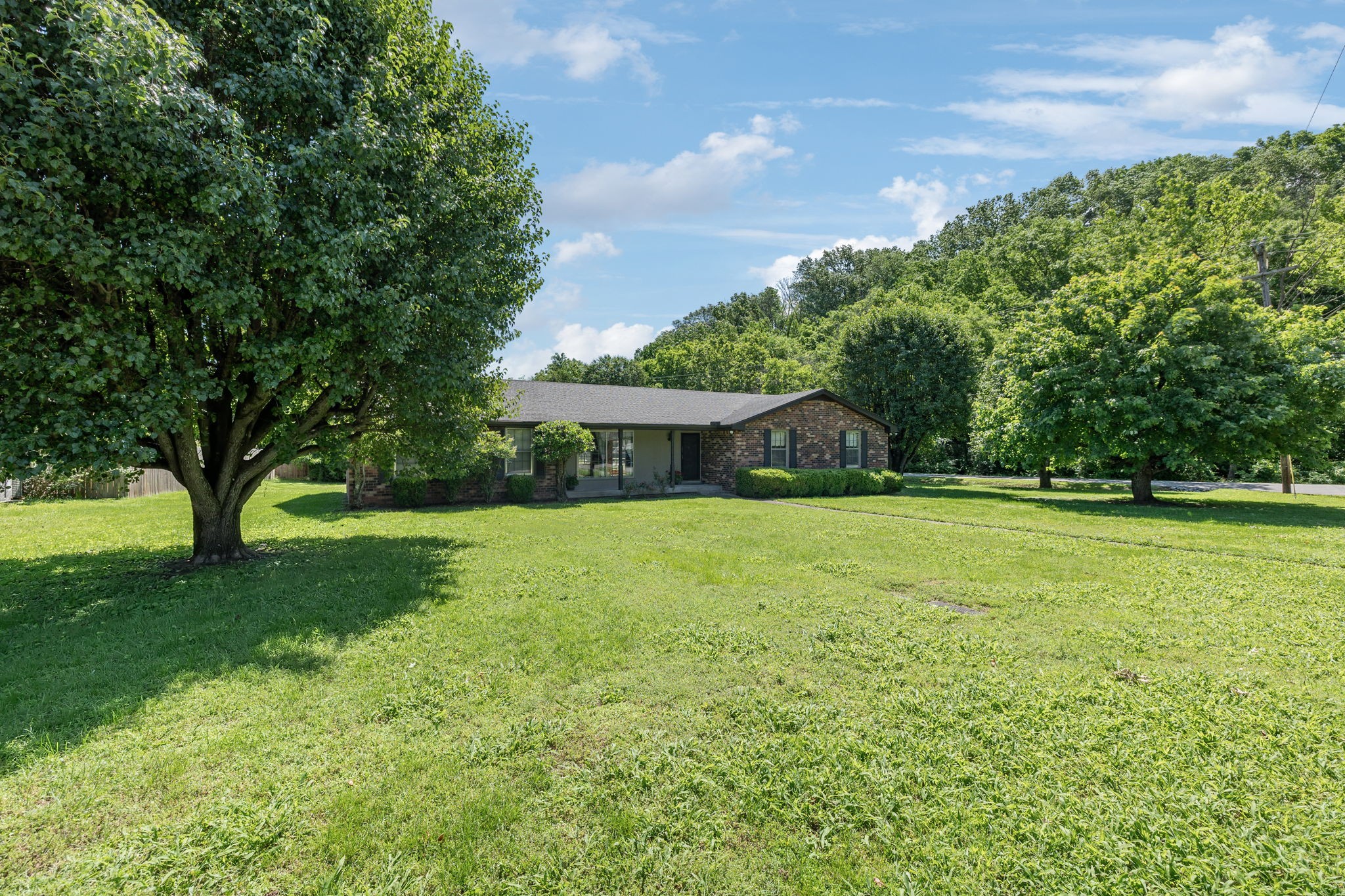 507 Hitt Ln