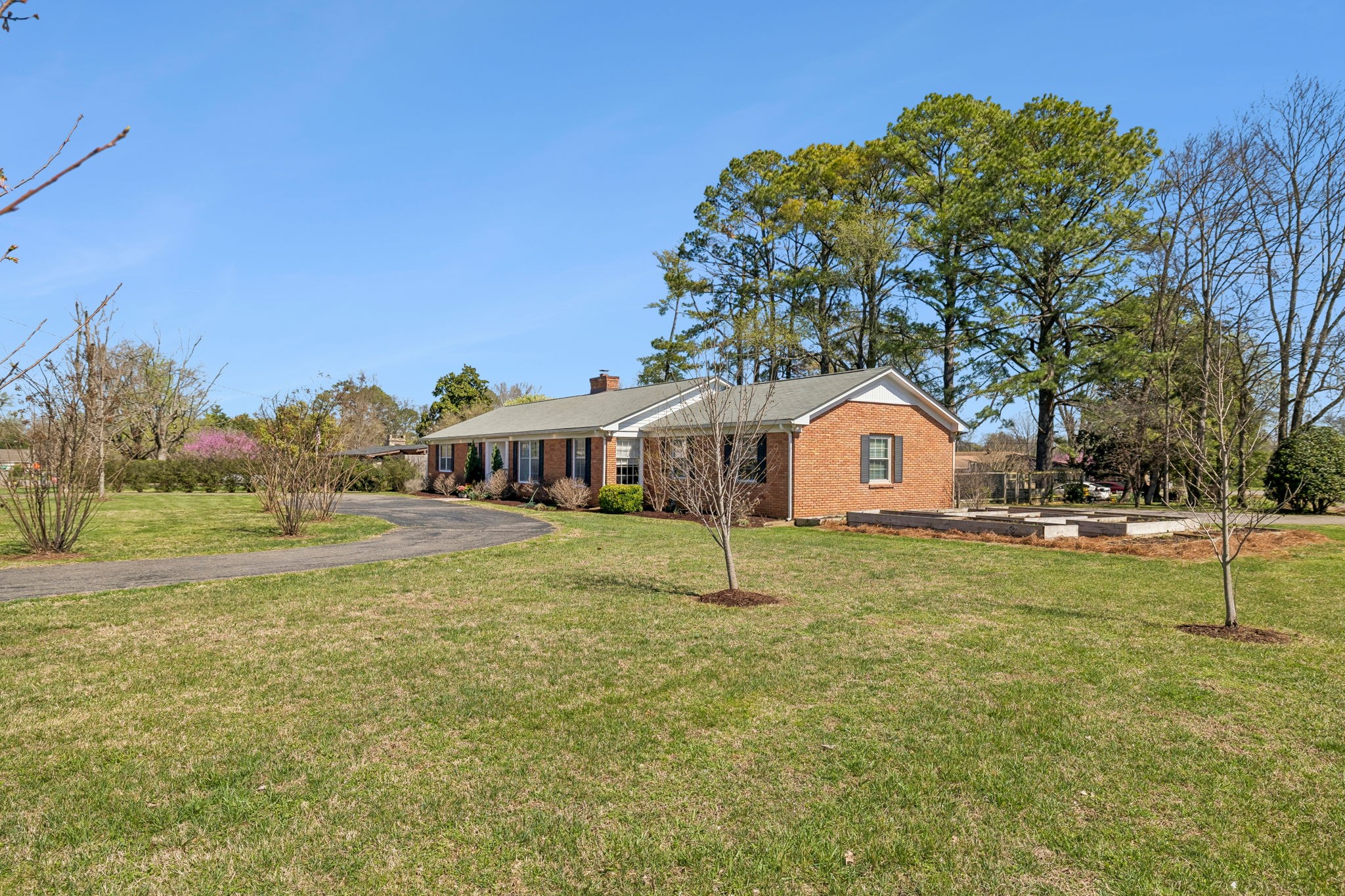 411 Apollo Dr