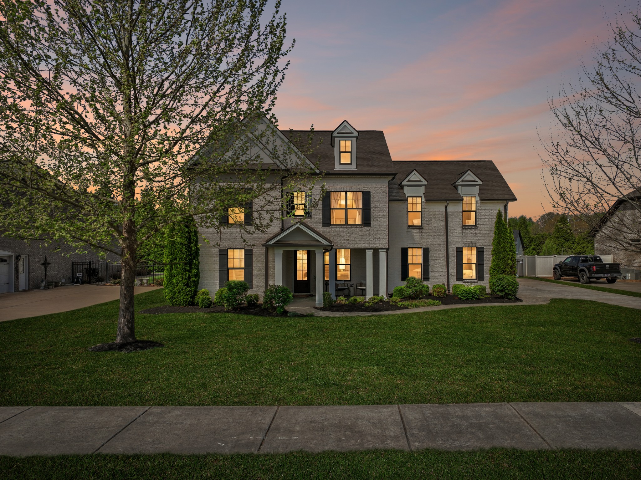 2833 Battleground Dr
