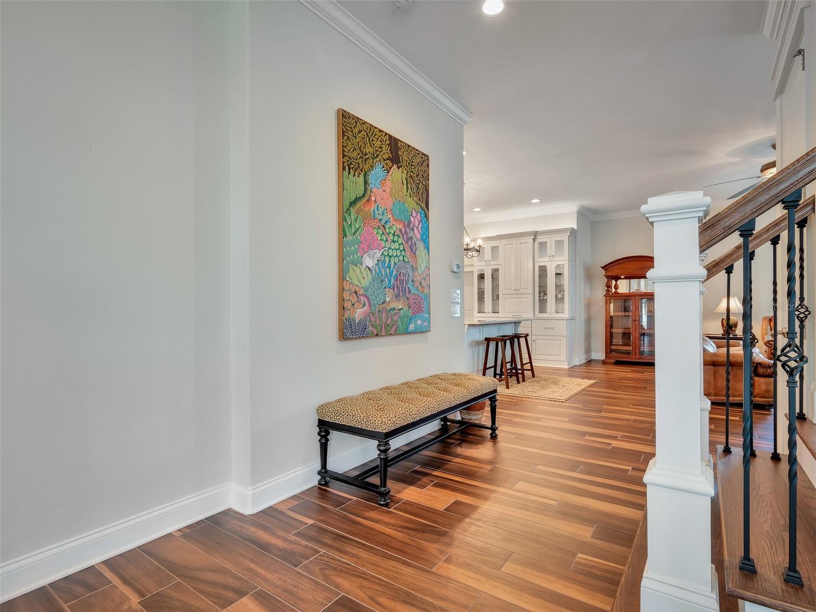 103 EAST CIRCLE DR