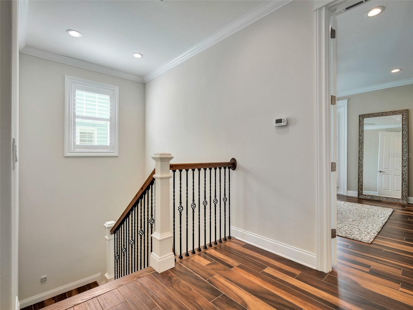 103 EAST CIRCLE DR