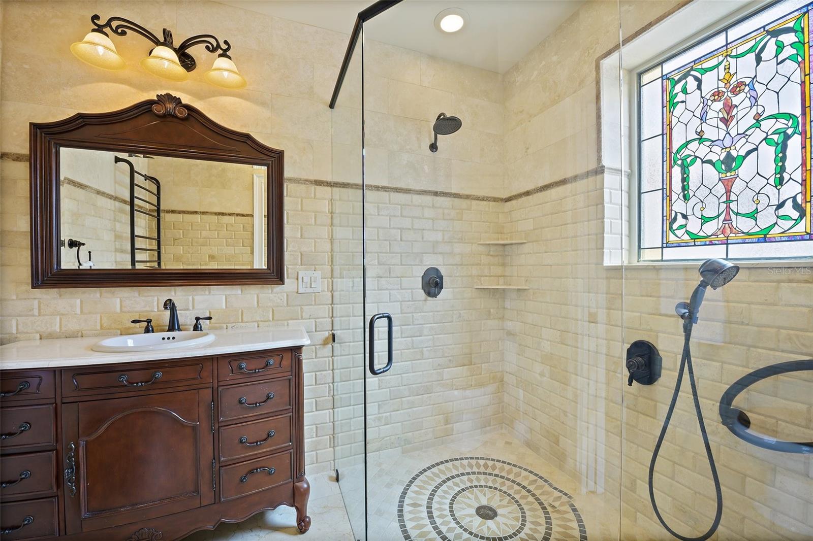 8649 AMBER OAK CT