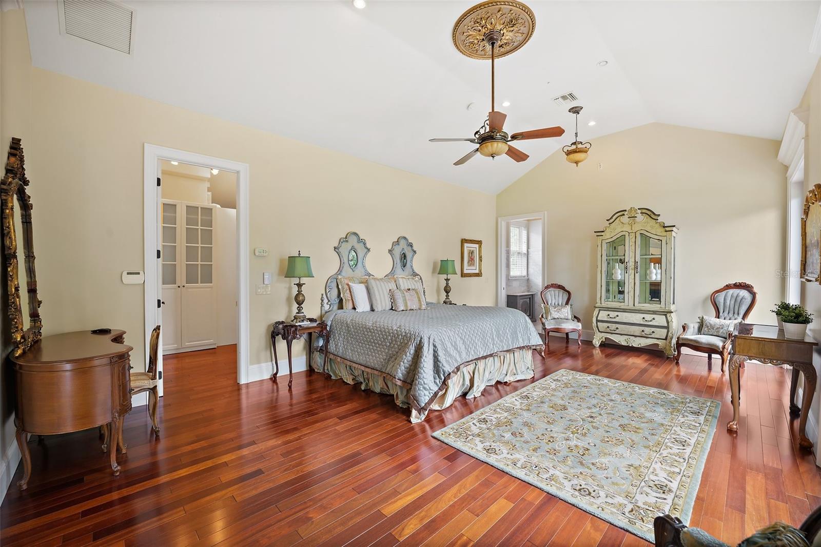 8649 AMBER OAK CT