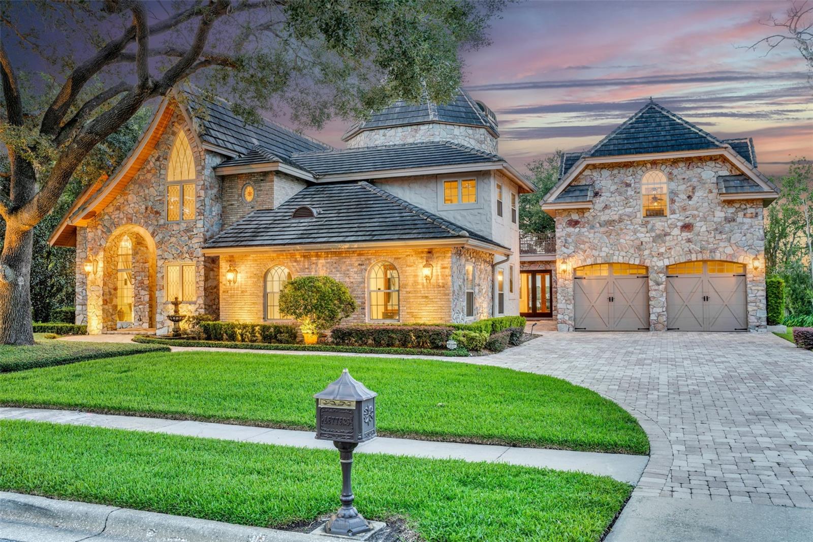 8649 AMBER OAK CT