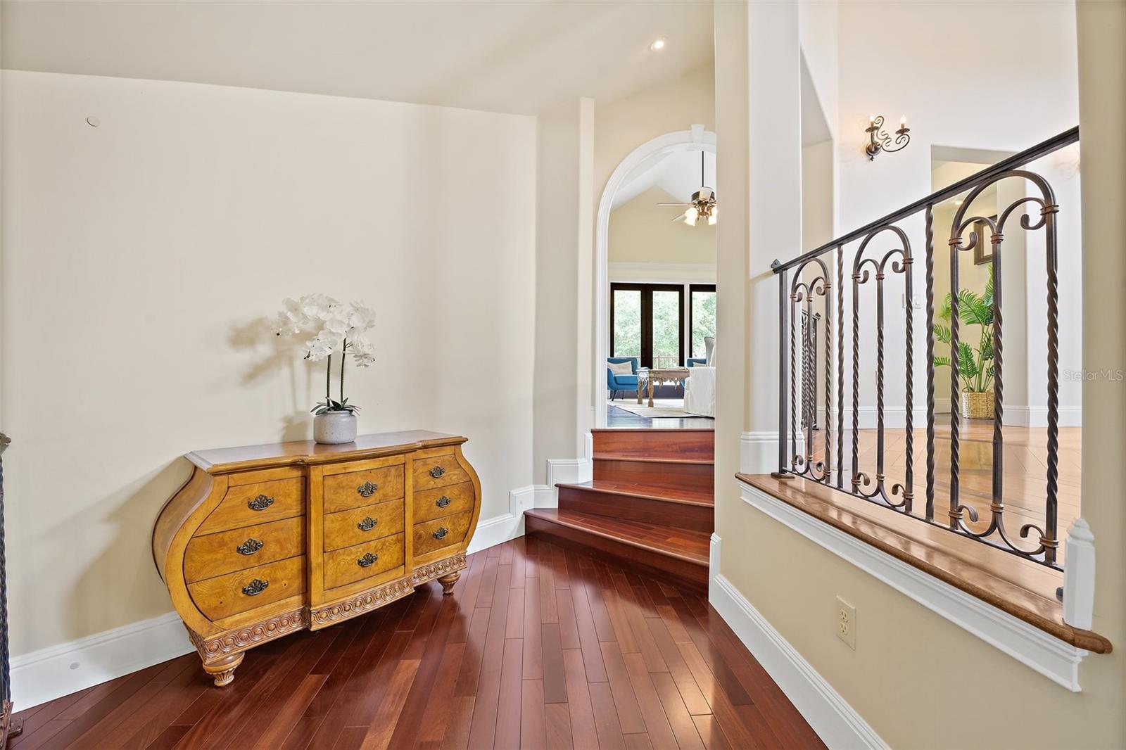 8649 AMBER OAK CT