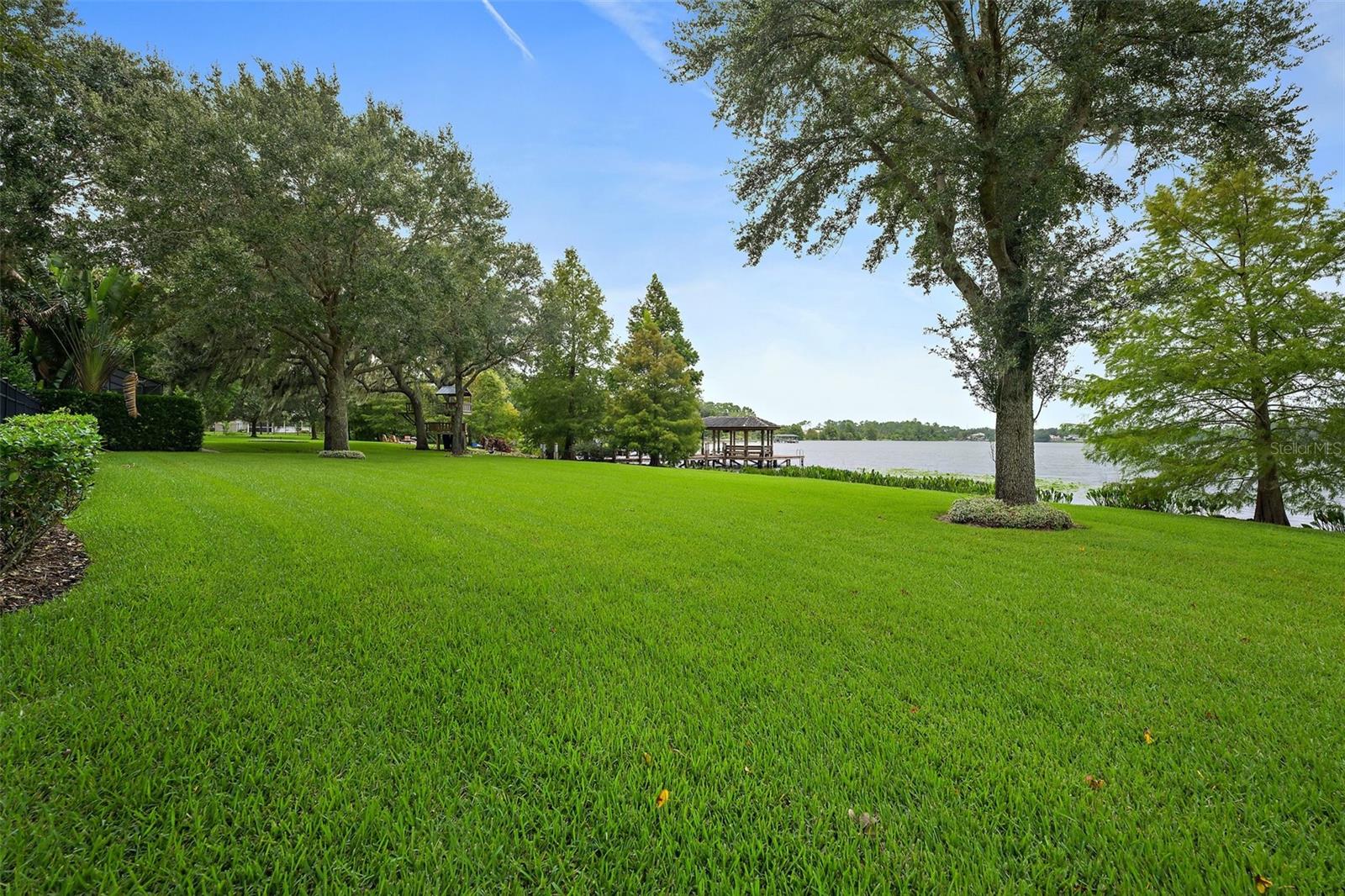 8649 AMBER OAK CT