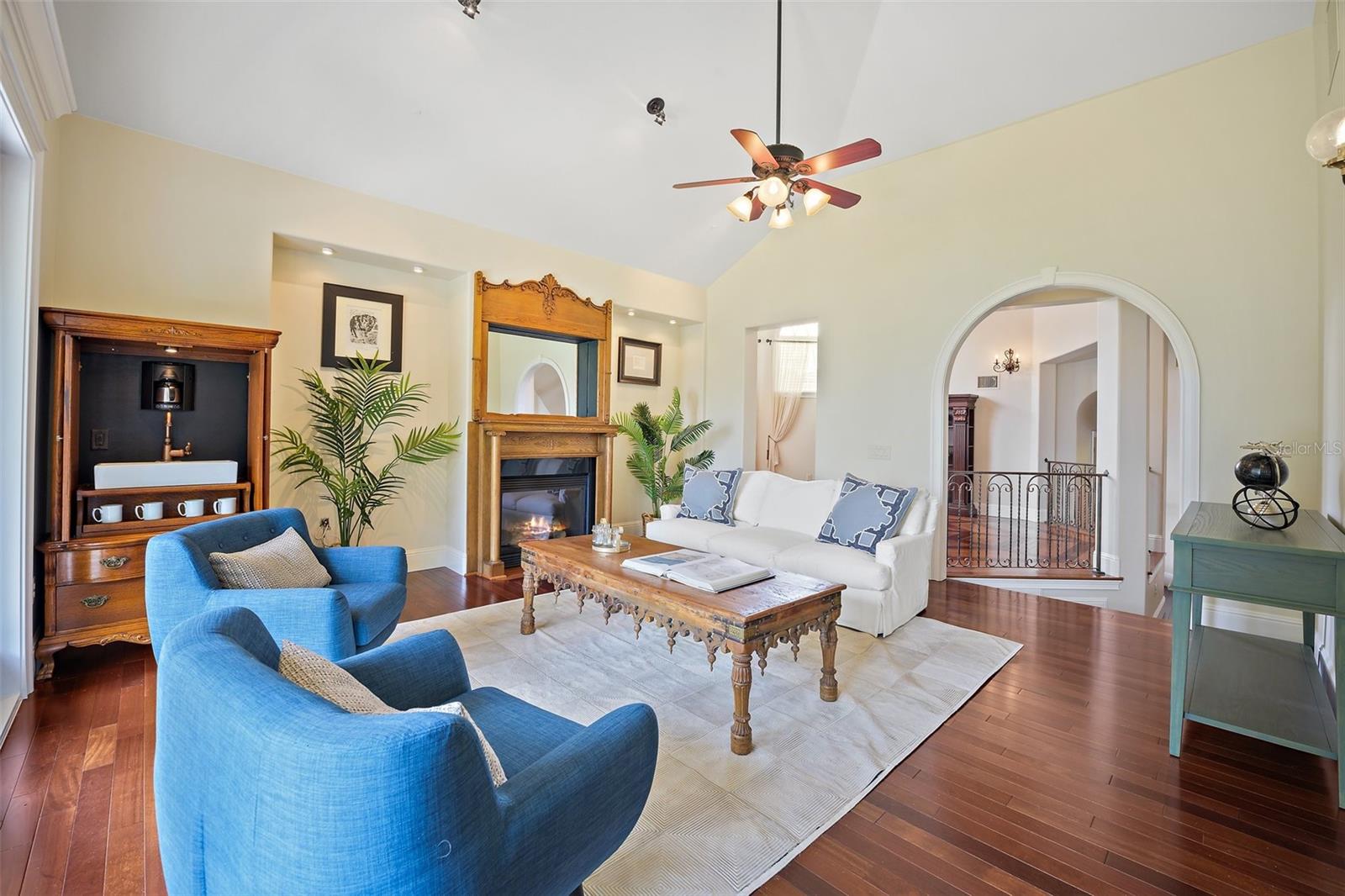 8649 AMBER OAK CT