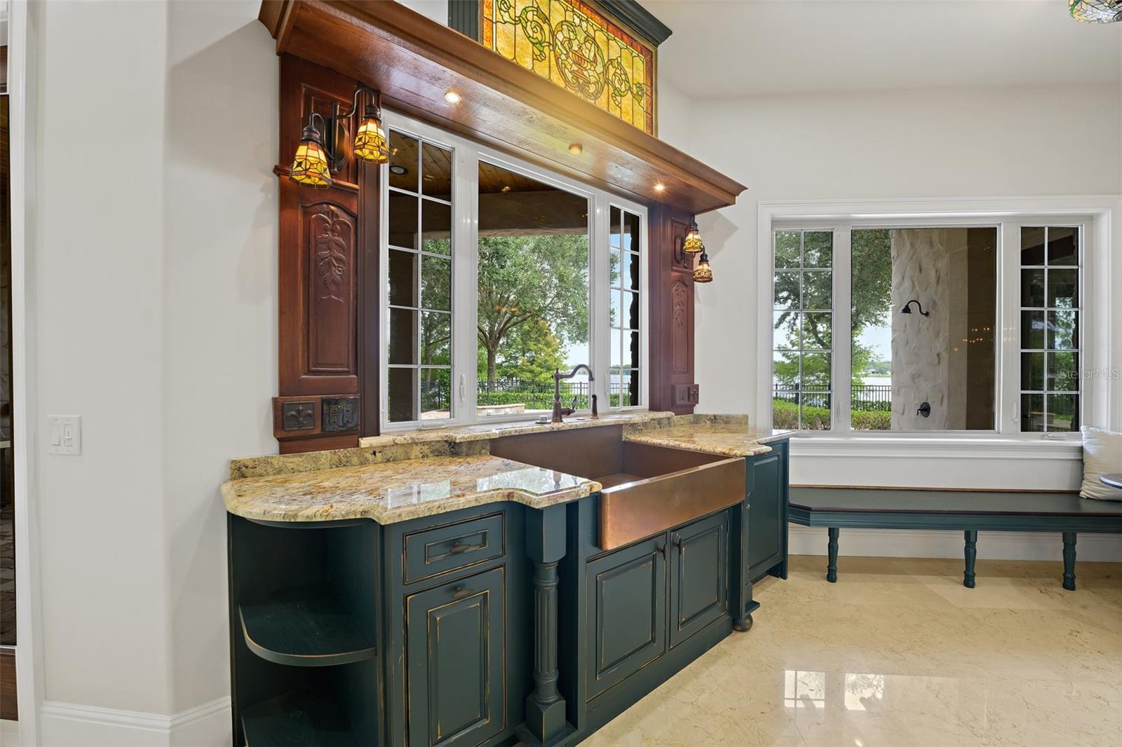 8649 AMBER OAK CT