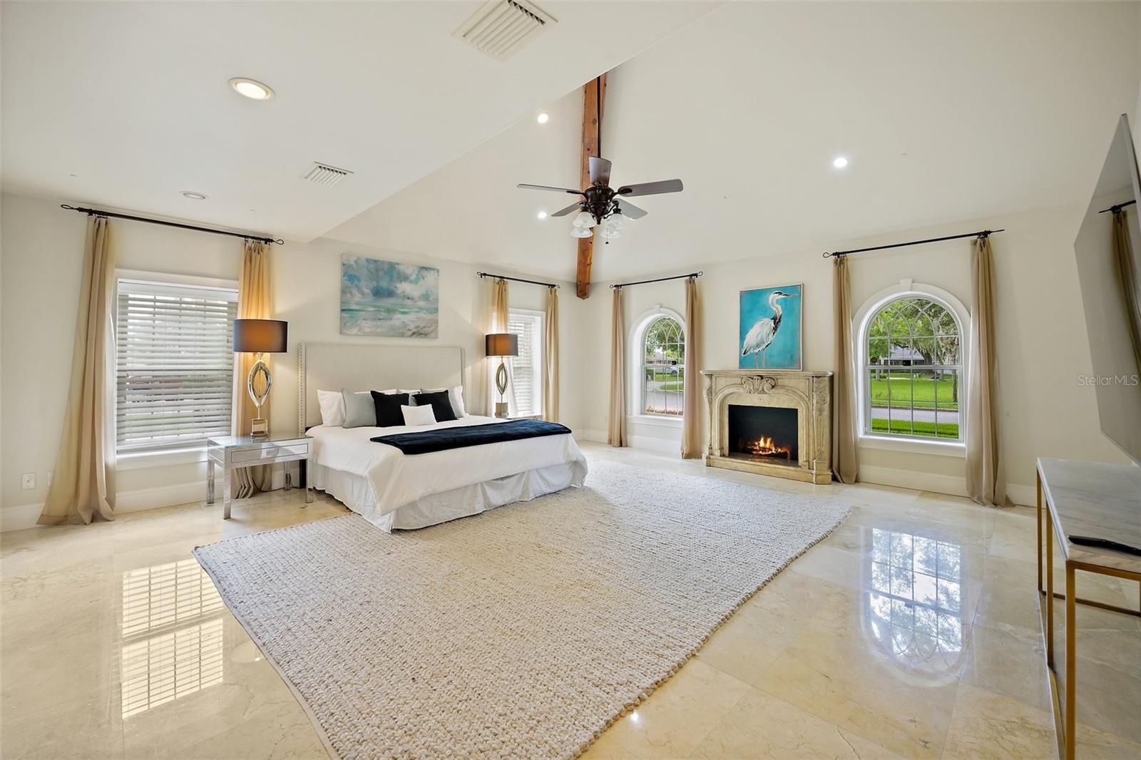 8649 AMBER OAK CT