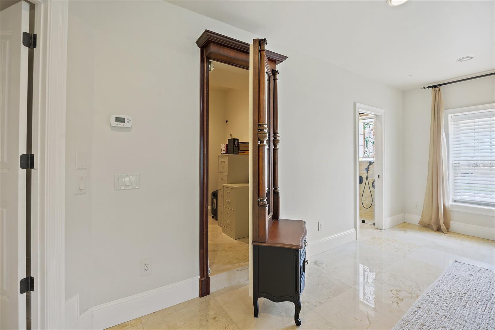 8649 AMBER OAK CT