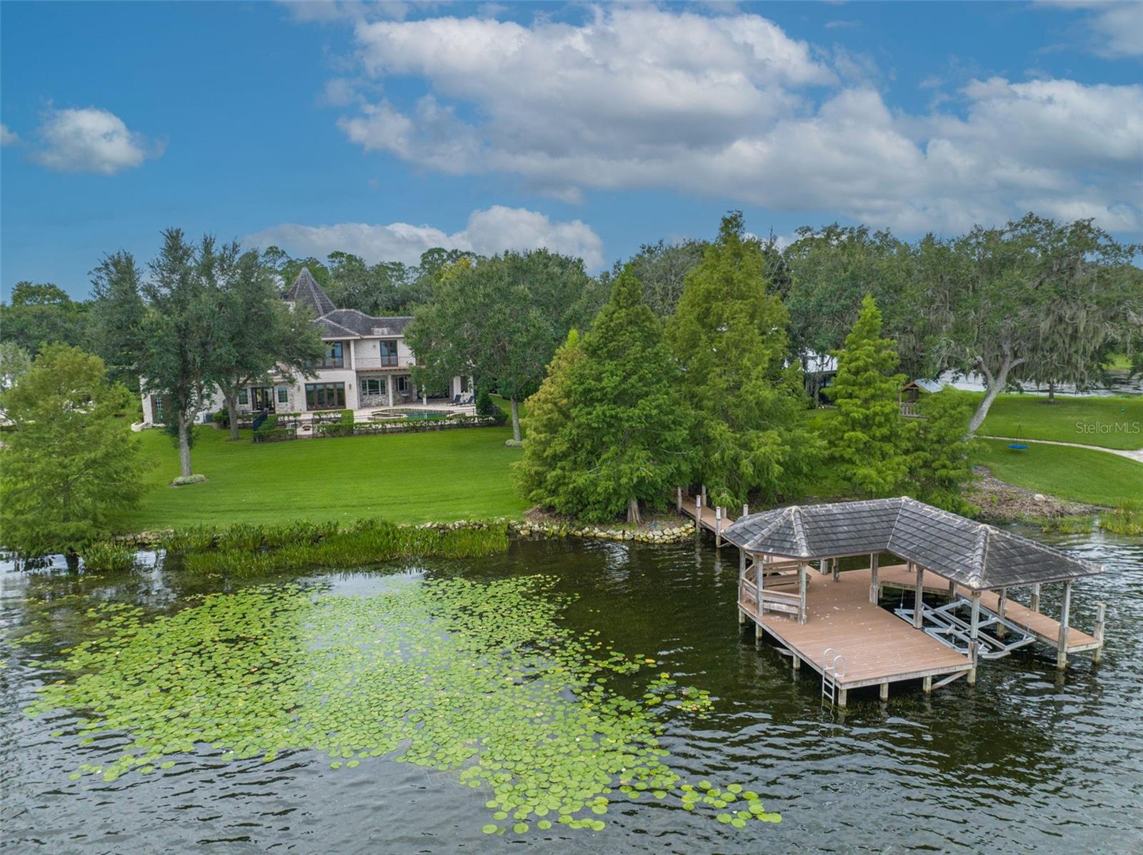 8649 AMBER OAK CT