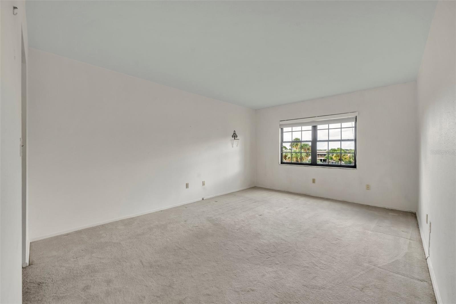 100 S INTERLACHEN AVE #404D