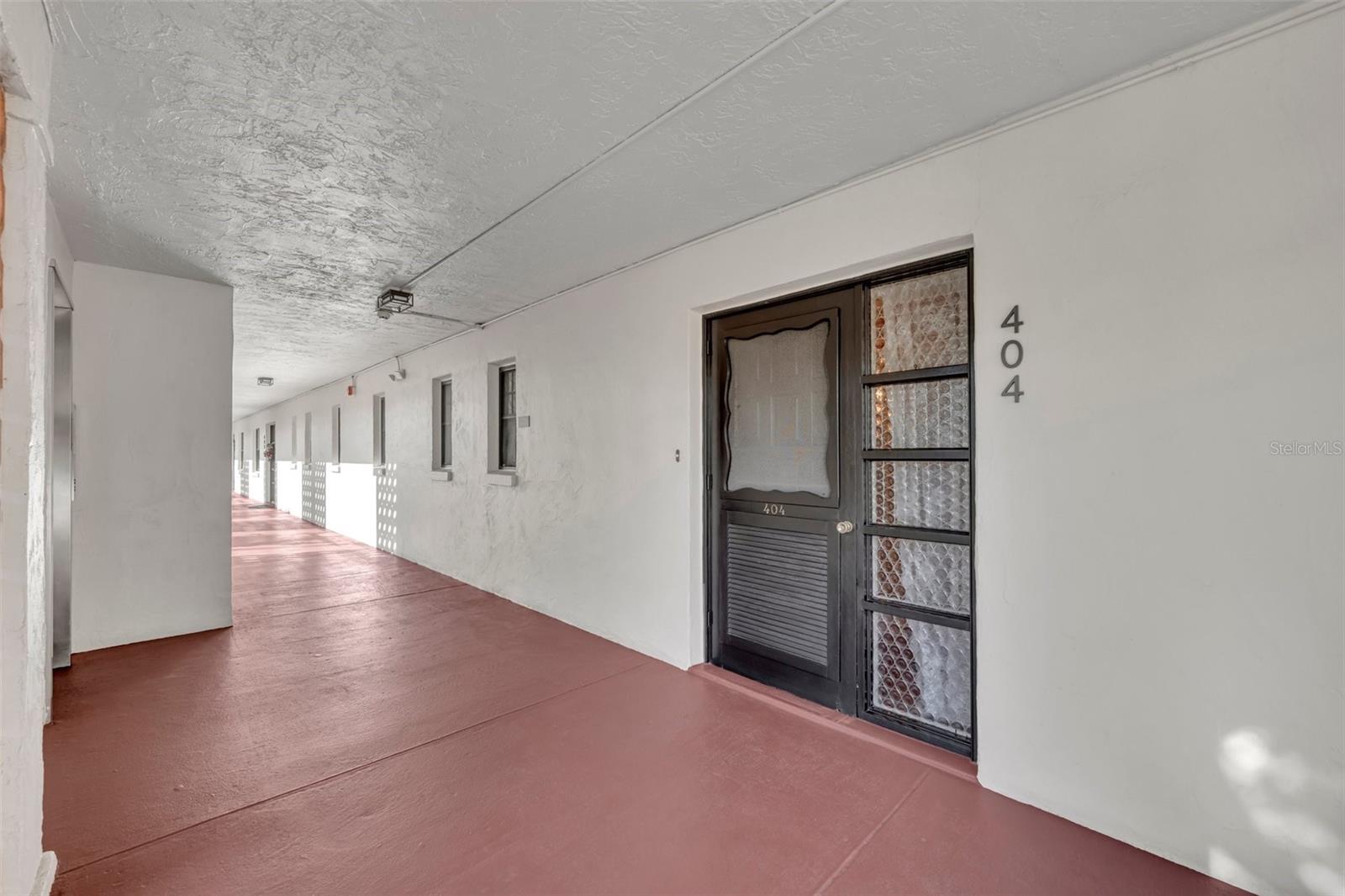 100 S INTERLACHEN AVE #404D