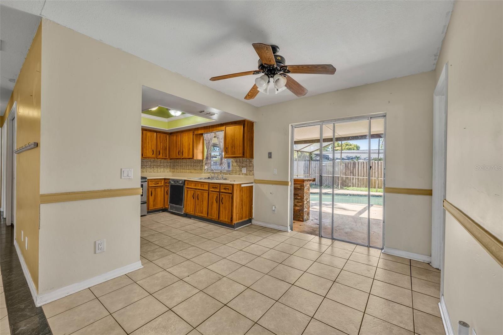 7529 WINTER SHADE DR