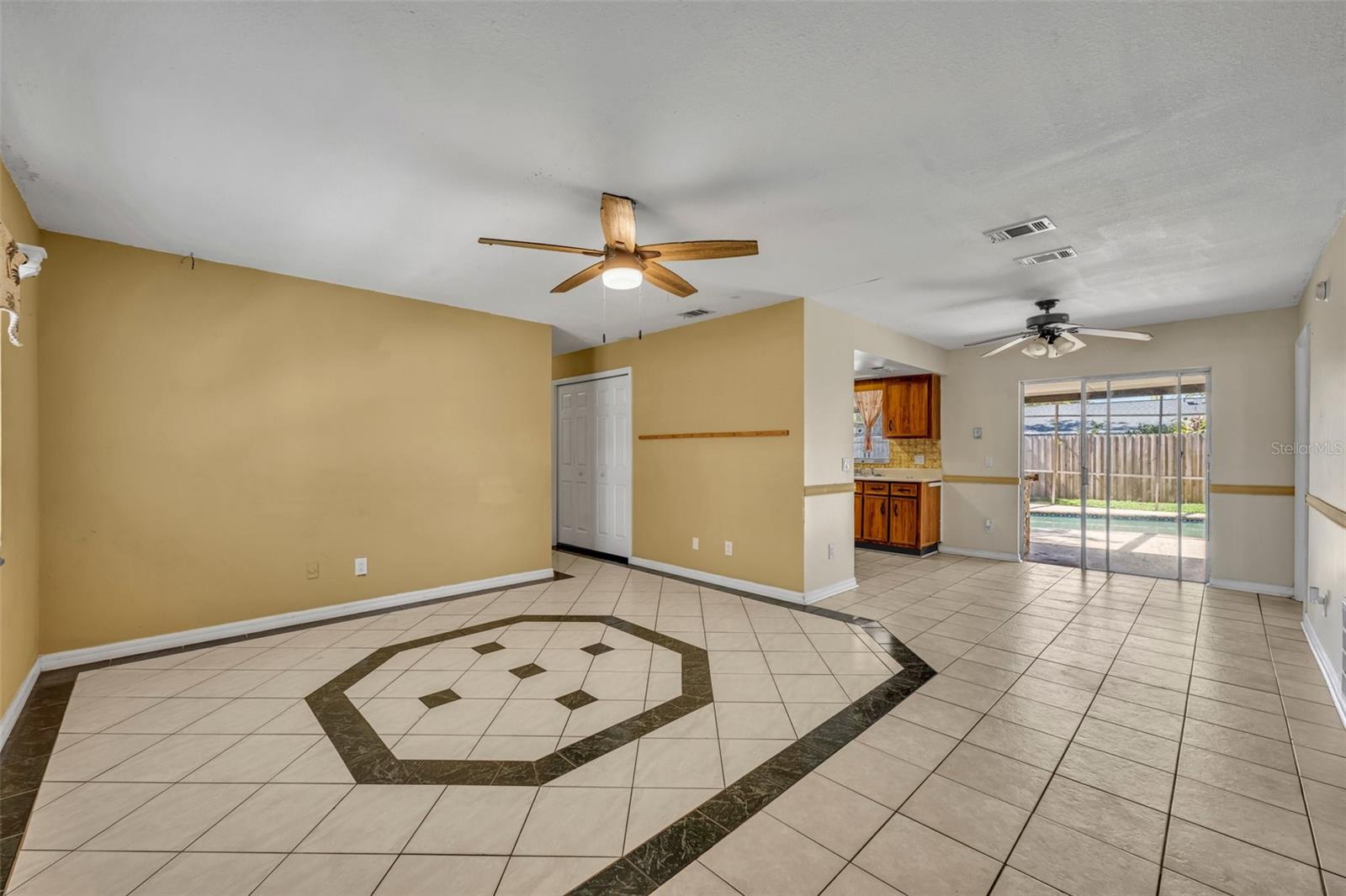 7529 WINTER SHADE DR