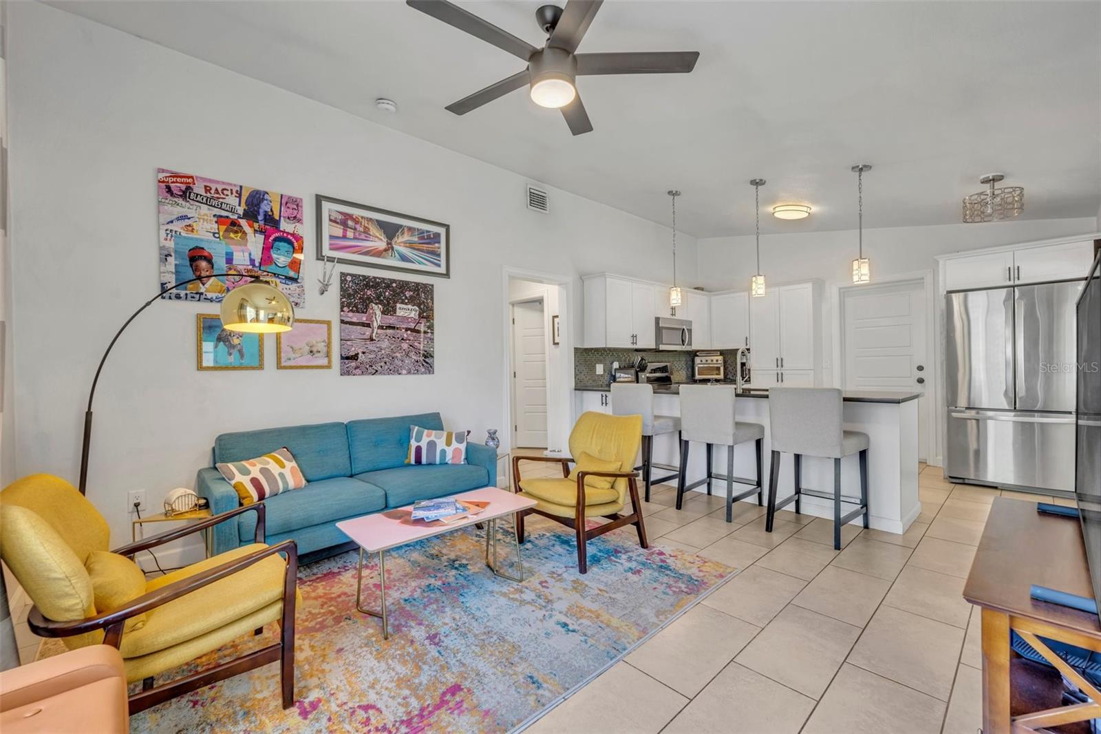 440 E CRYSTAL LAKE ST