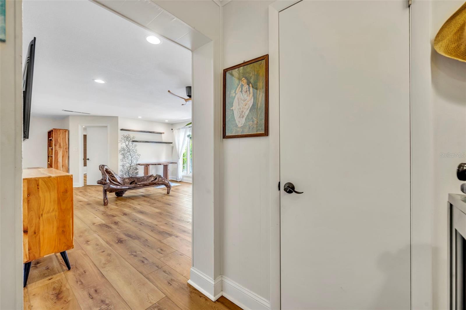 1920 WOODCREST DR #15