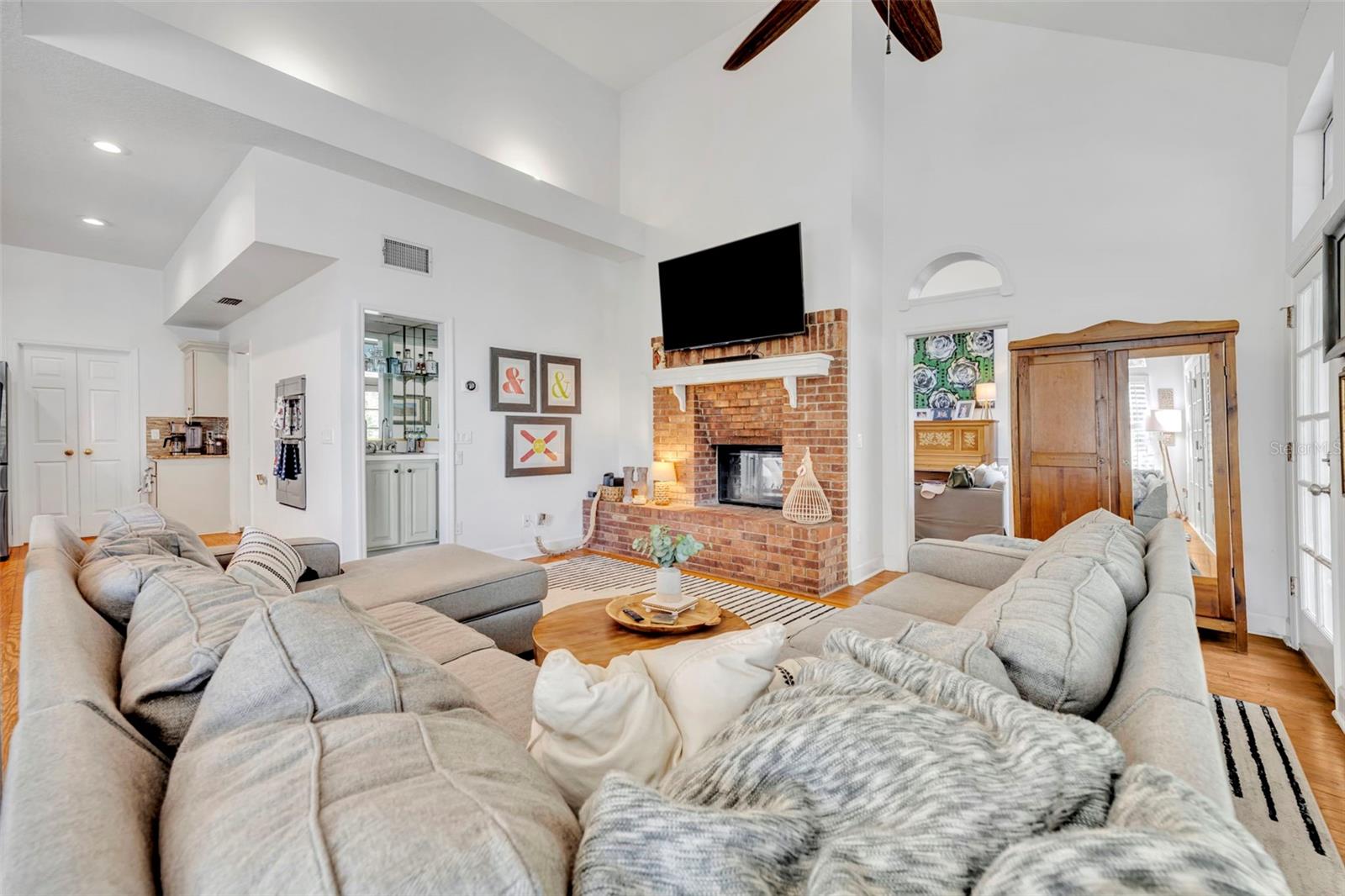 344 SWANSEA CT