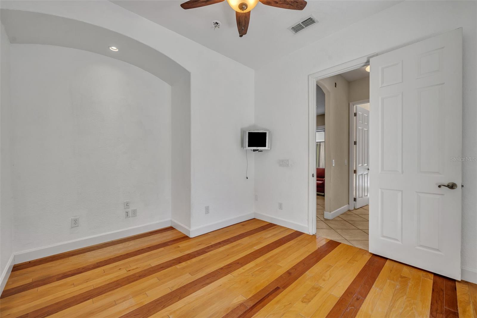 13916 BRAMBLE BUSH CT