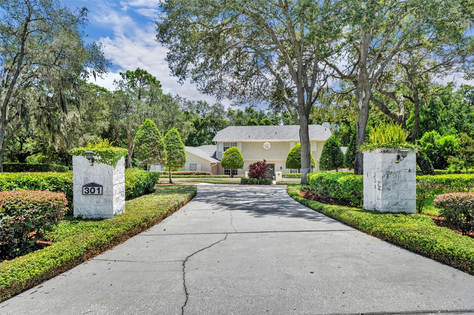 301 SWEETWATER CLUB BLVD
