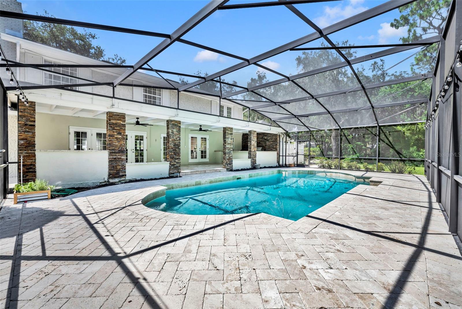 301 SWEETWATER CLUB BLVD