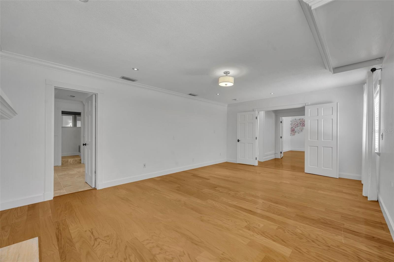 301 SWEETWATER CLUB BLVD