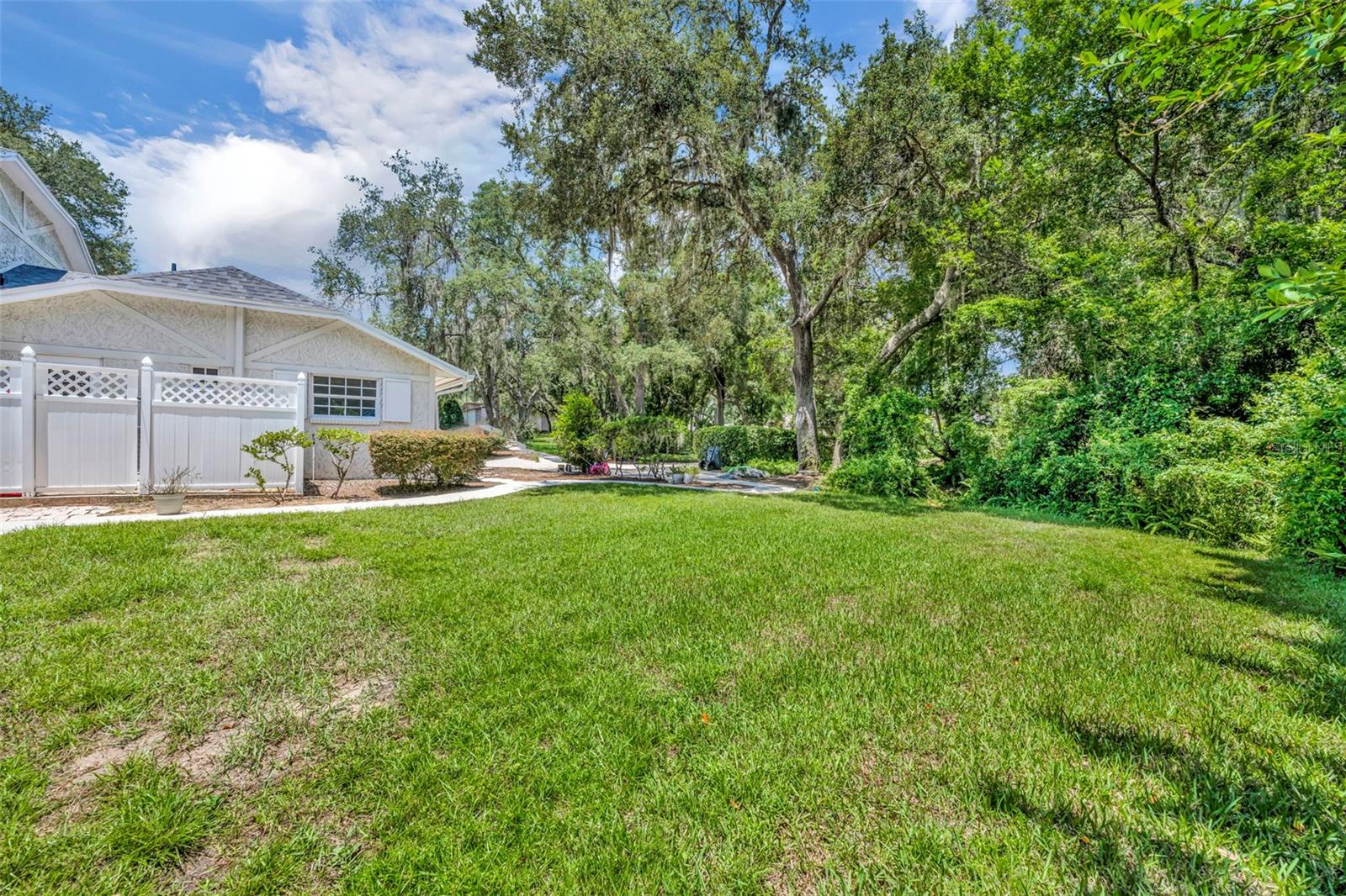 301 SWEETWATER CLUB BLVD