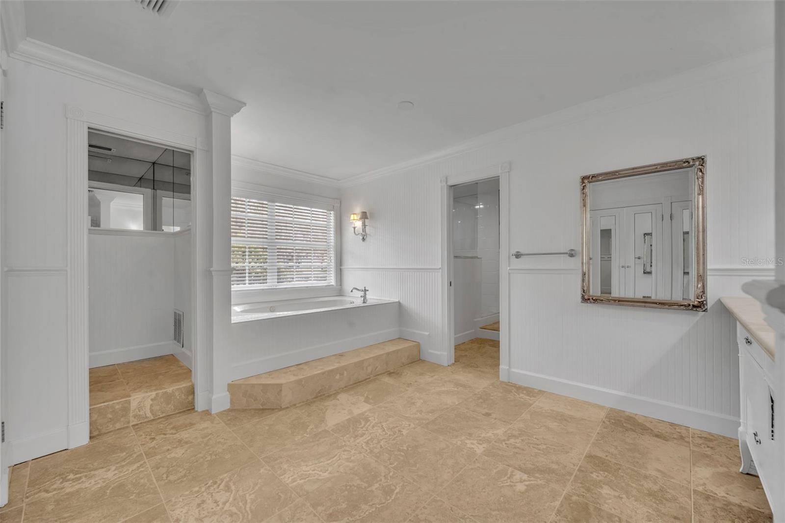 301 SWEETWATER CLUB BLVD