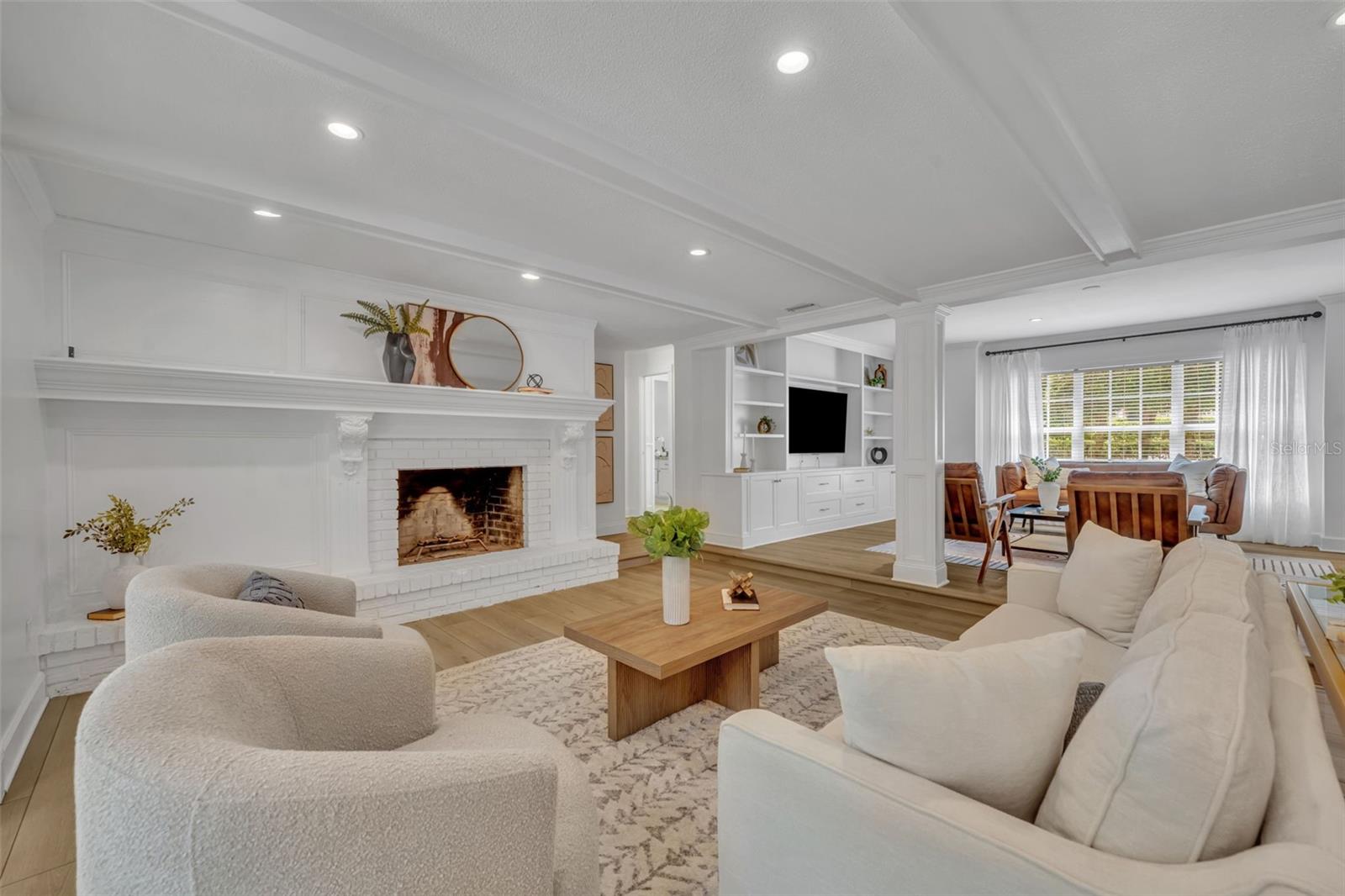 301 SWEETWATER CLUB BLVD