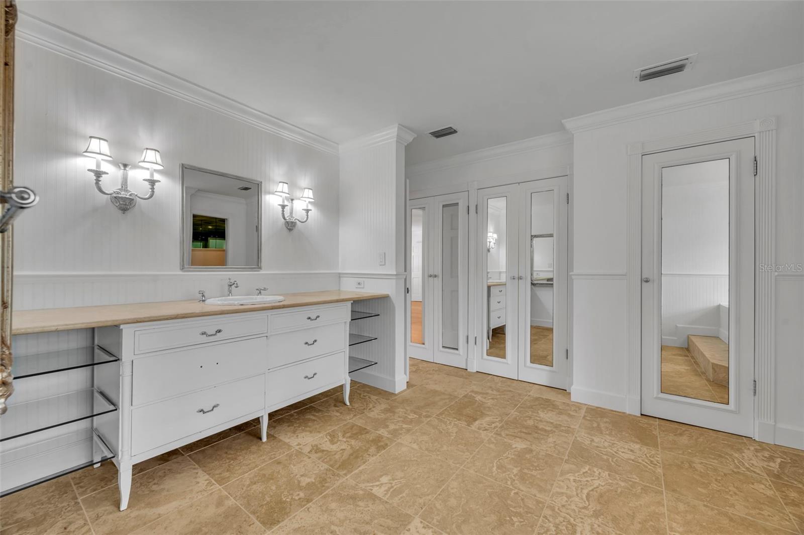 301 SWEETWATER CLUB BLVD