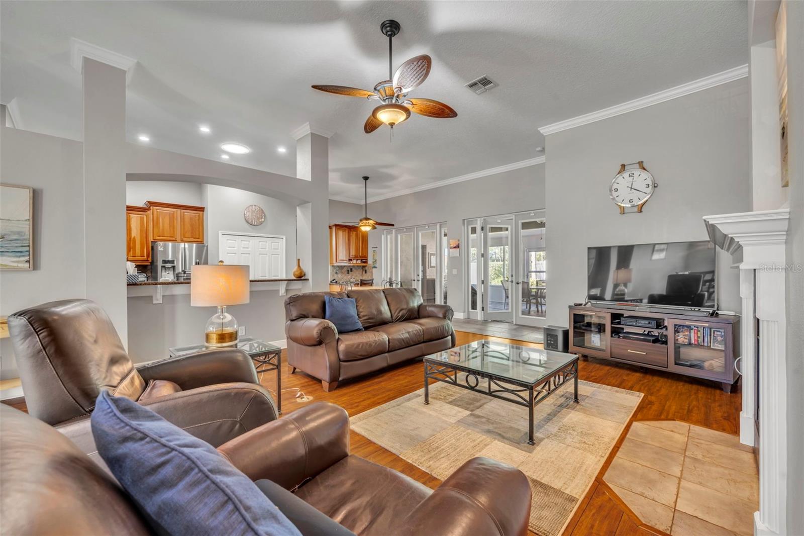 419 E BLUE WATER EDGE DR