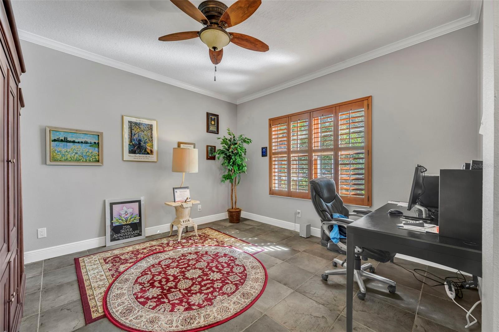 419 E BLUE WATER EDGE DR