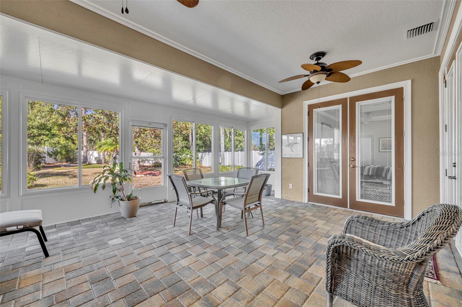 419 E BLUE WATER EDGE DR