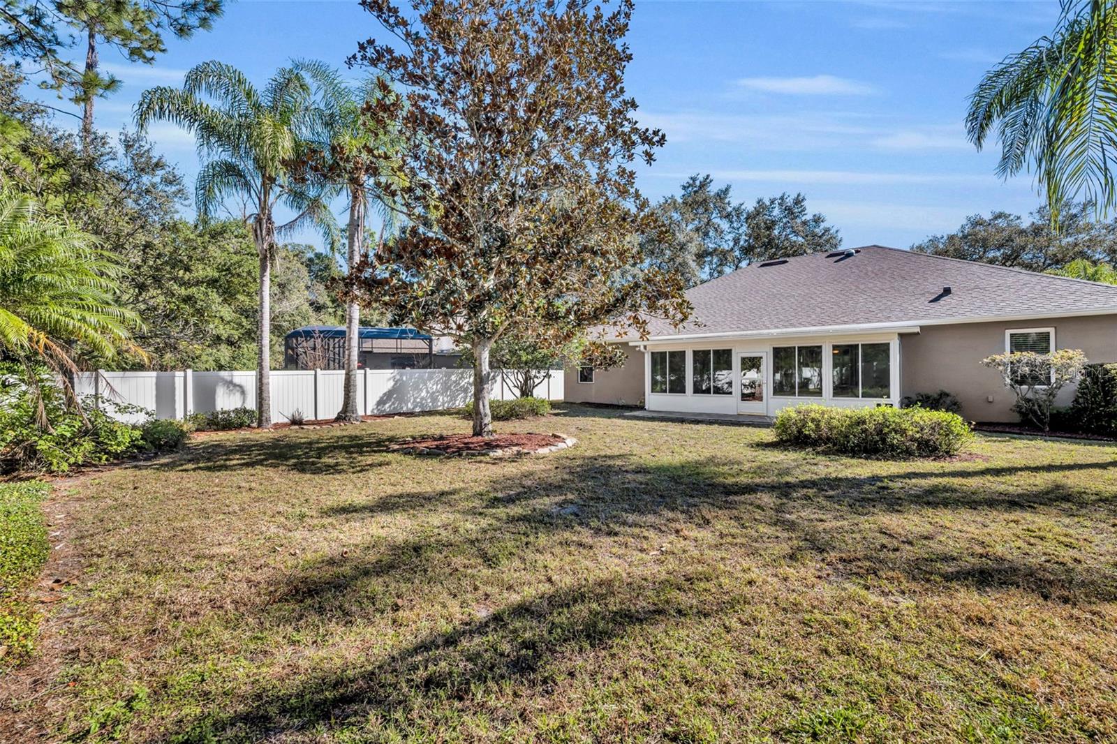 419 E BLUE WATER EDGE DR