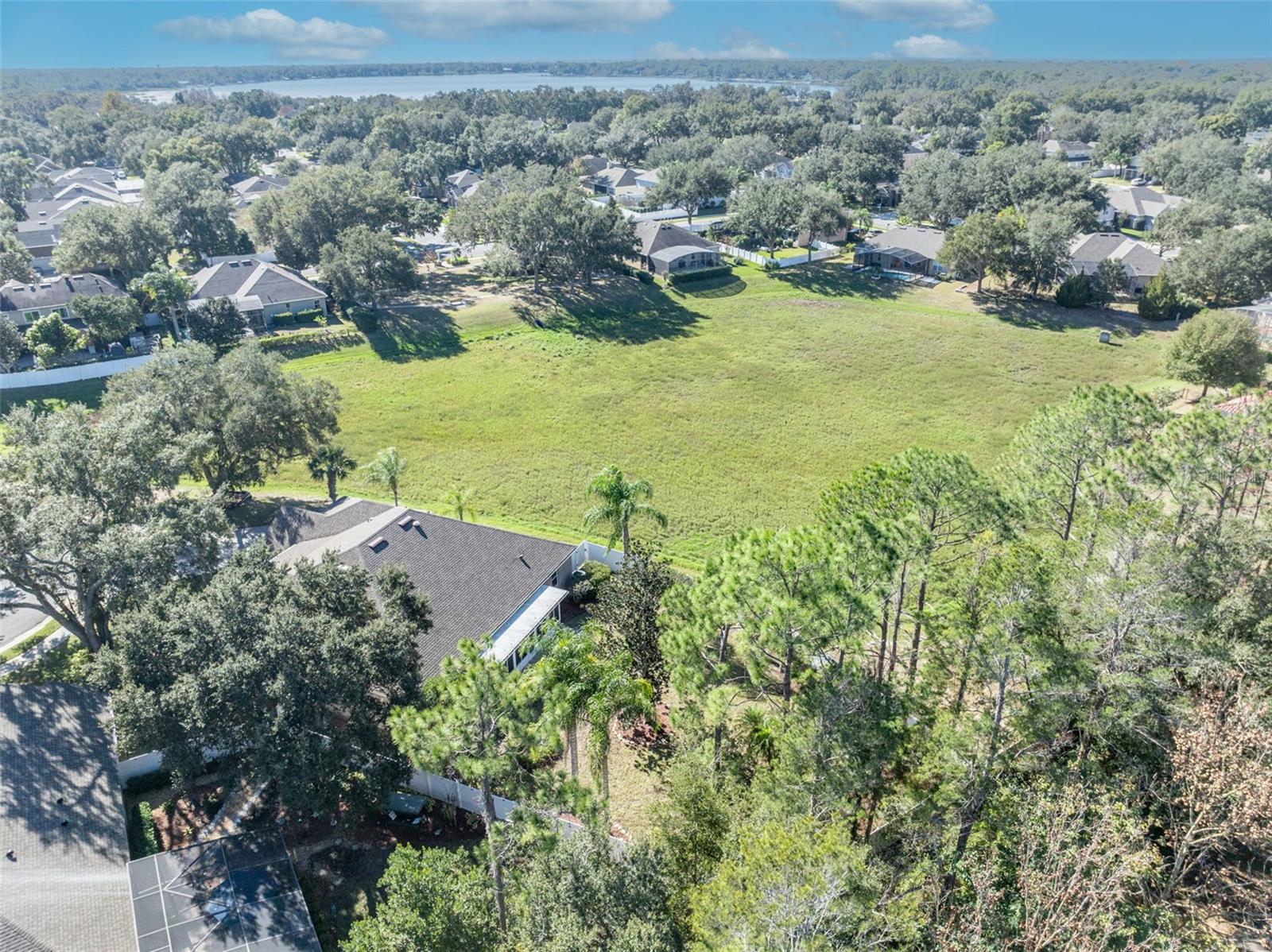 419 E BLUE WATER EDGE DR