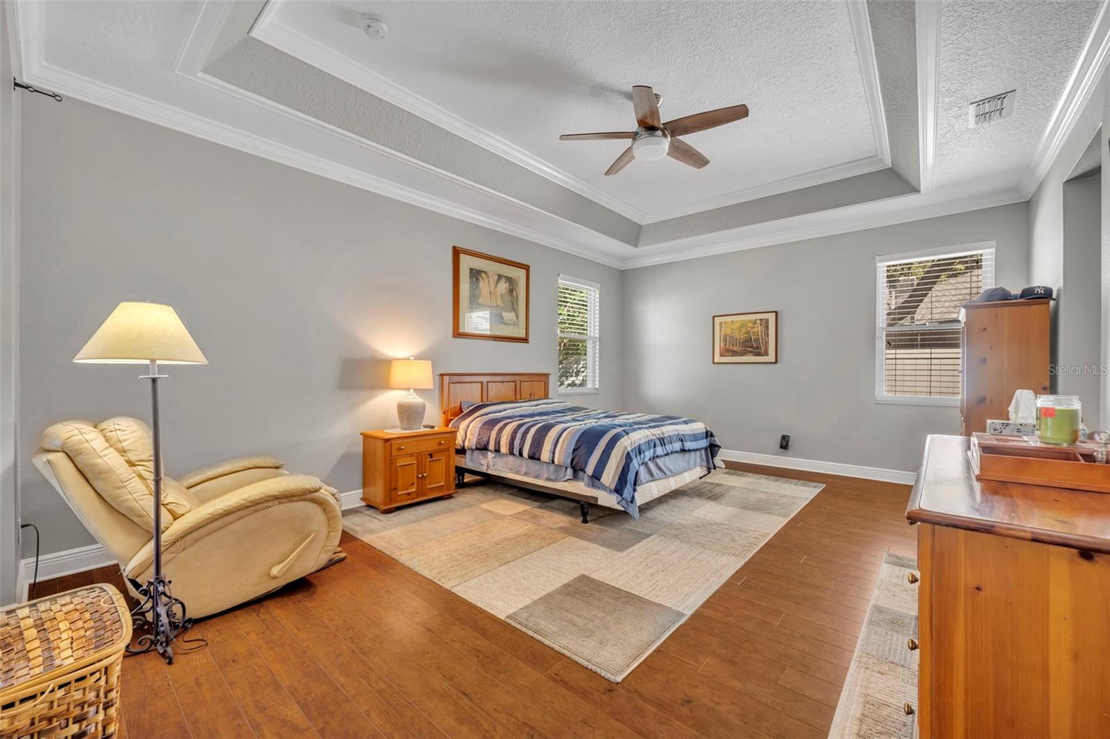 419 E BLUE WATER EDGE DR